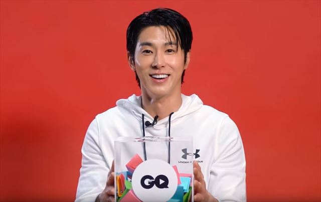 東方神起 ユンホの「GQ KOREA」TMIインタビュー映像公開！明るい笑顔のユノが語ったことは…